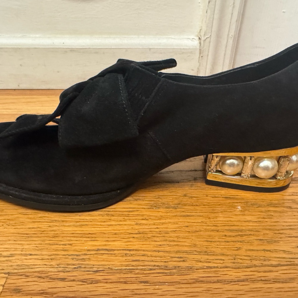 Jeffrey Campbell Black Flats with Gold and Pearl Heel